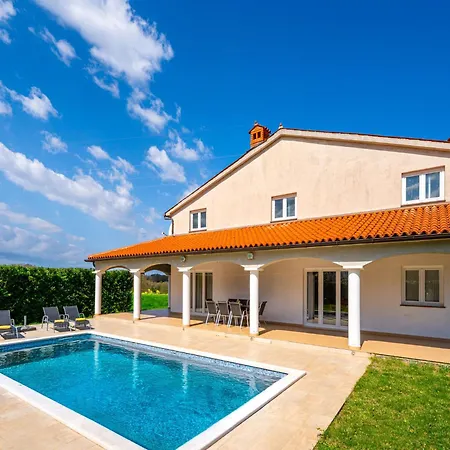 Kikaana By Interhome