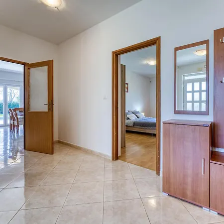 Kikaana By Interhome *