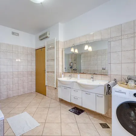 Kikaana By Interhome Tatil Evi