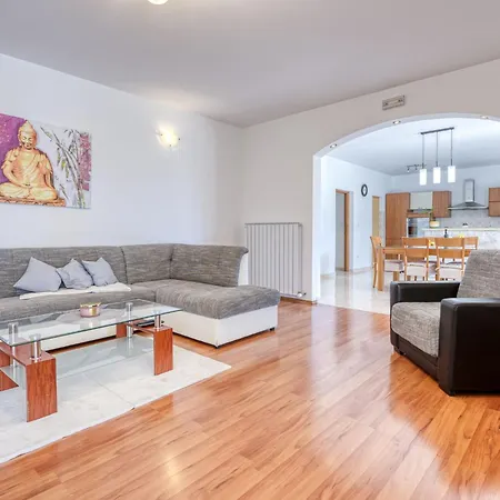 Kikaana By Interhome Tatil Evi